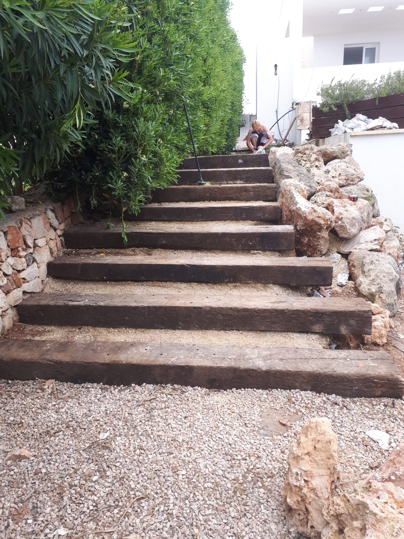 Baño con azulejos en escama