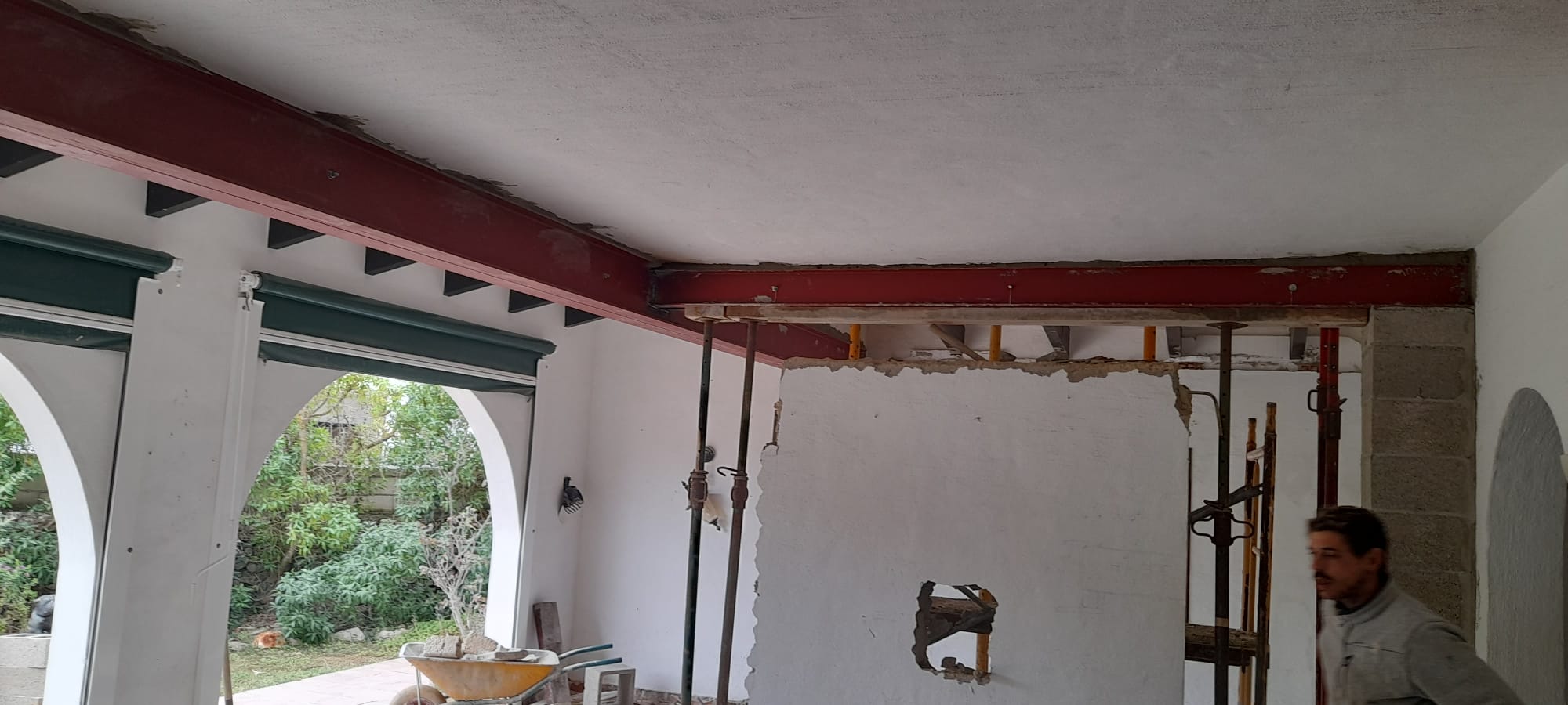 Construcción de horno y barbacoa